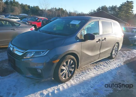2018 Honda Odyssey Lx z USA, uszkodzony, nr VIN 5FNRL6H28JB075958